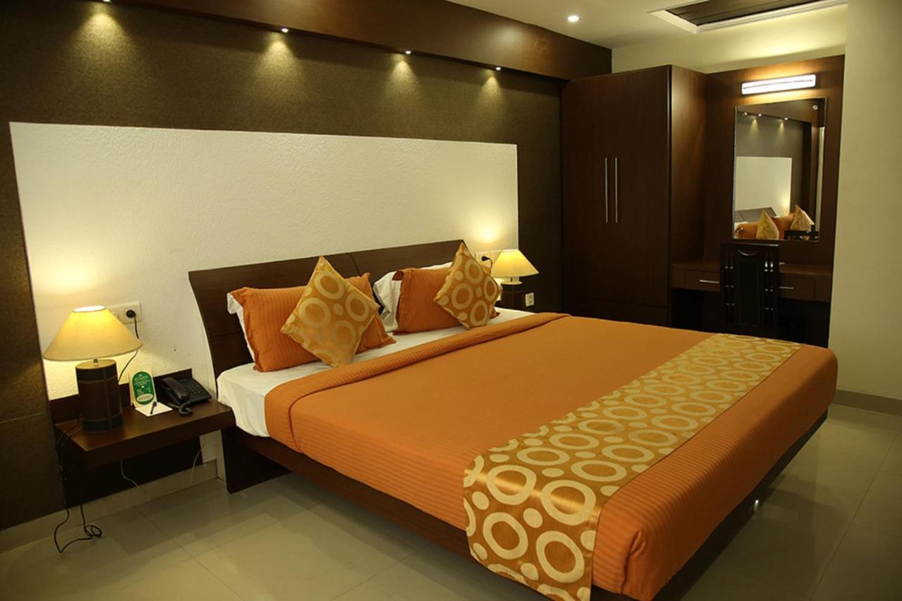 Royal Omars Hotel Kannur Exterior photo