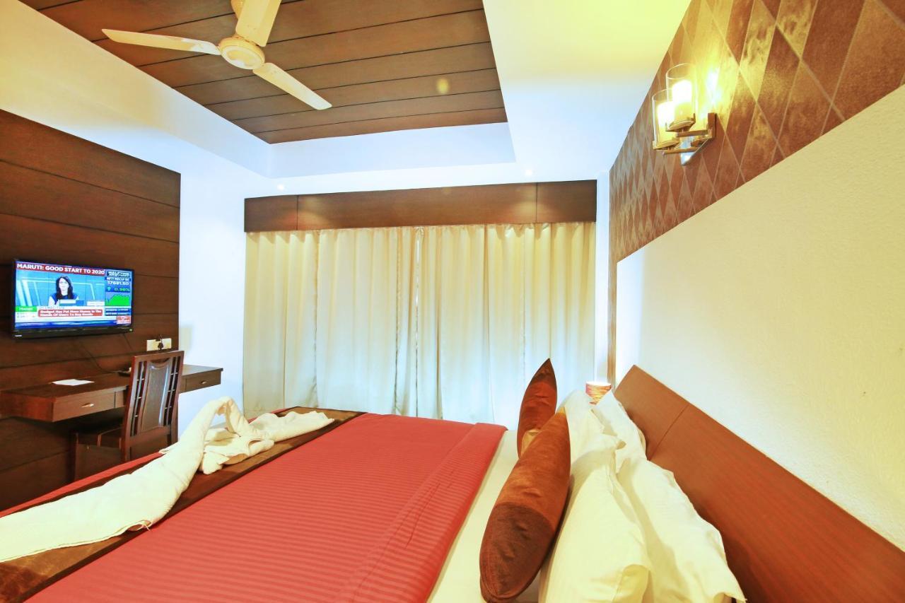 Royal Omars Hotel Kannur Exterior photo