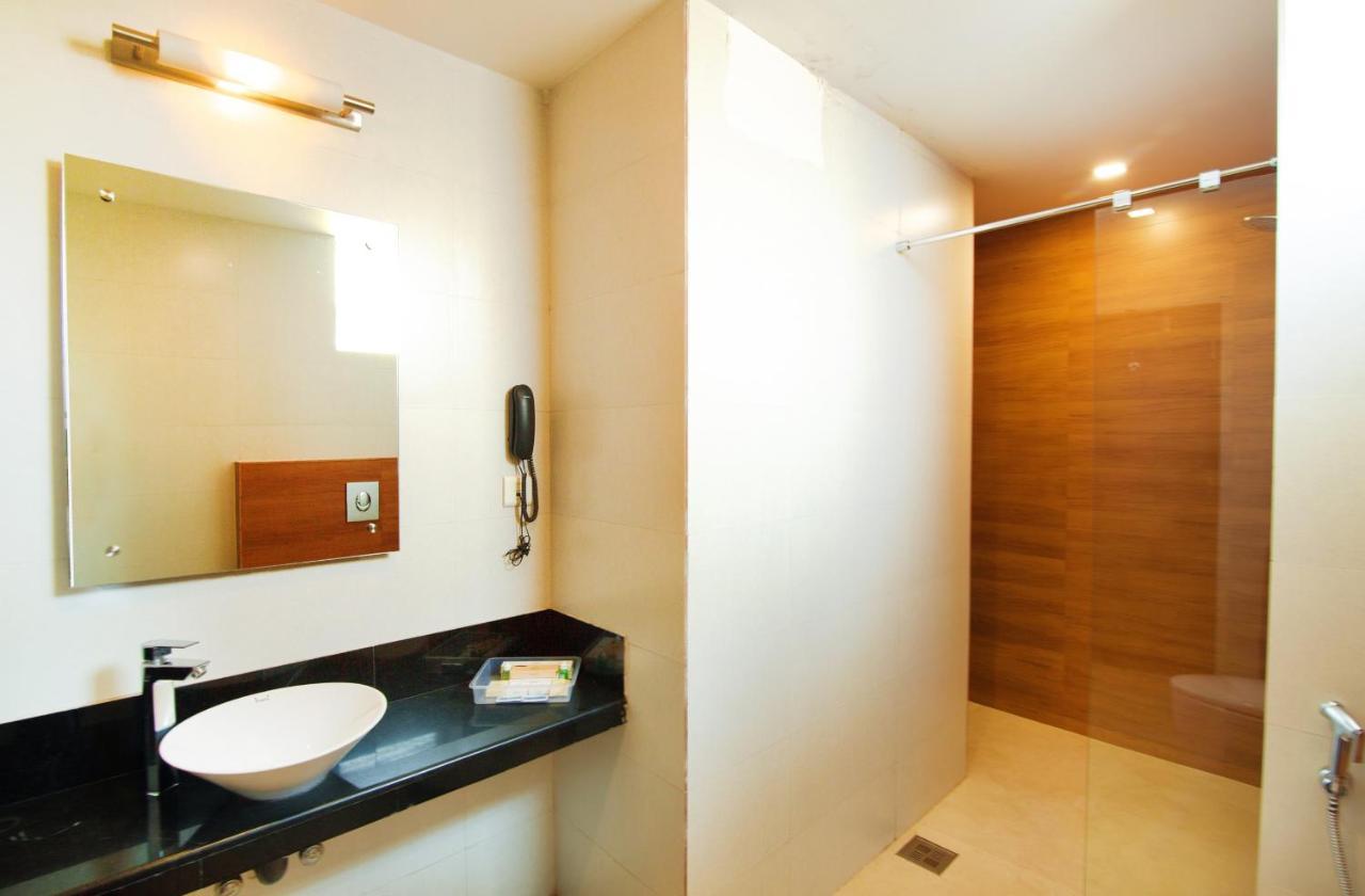 Royal Omars Hotel Kannur Exterior photo